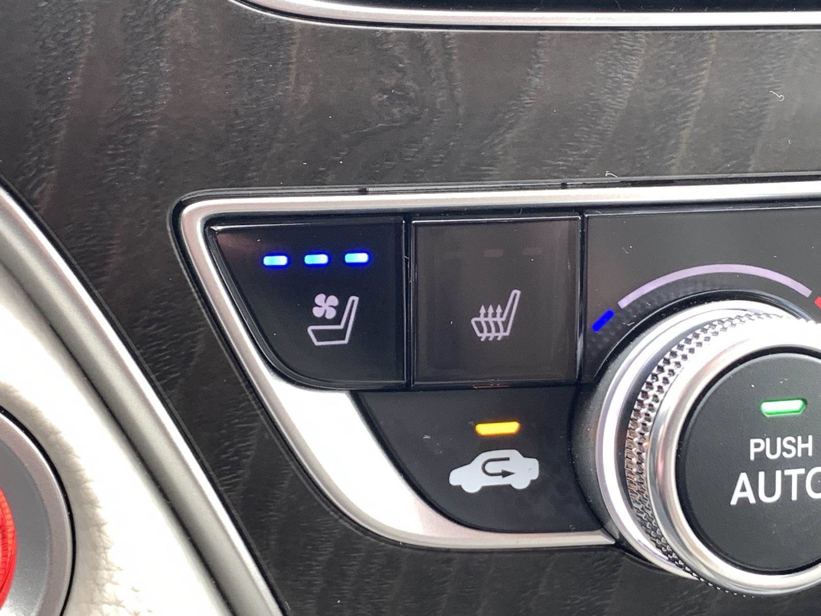 Used 2020 Honda Accord Touring image 27