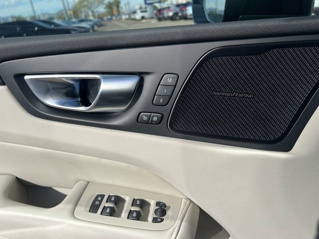 New 2026 Volvo XC60 T8 Ultra w/ Climate Package AWD/4WD image 23