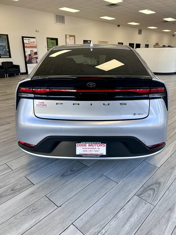 Used 2025 Toyota Prius LE image 8