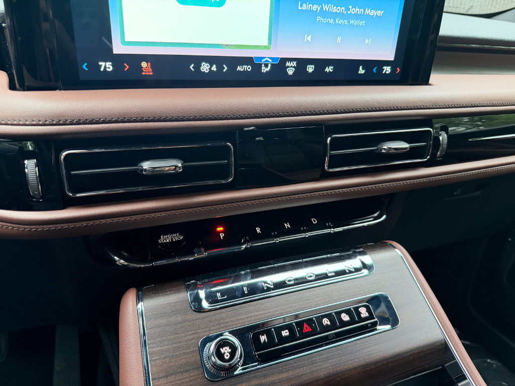 New 2026 Lincoln Aviator Reserve AWD/4WD image 48