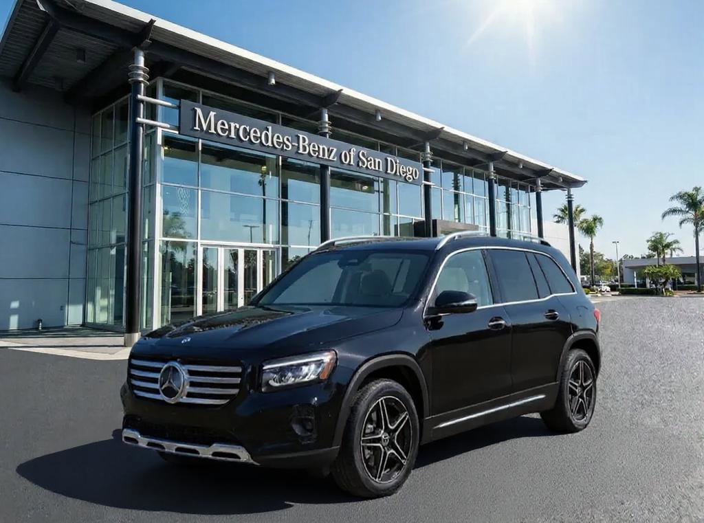New 2026 Mercedes-Benz GLB 250 4MATIC image 1