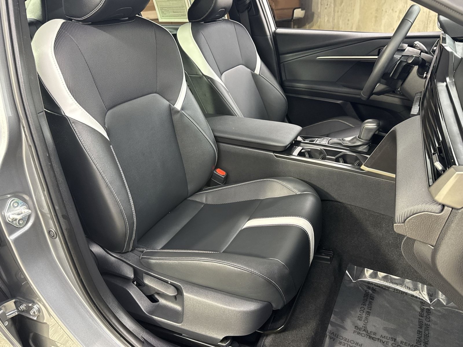 Used 2025 Toyota Camry SE FWD image 39