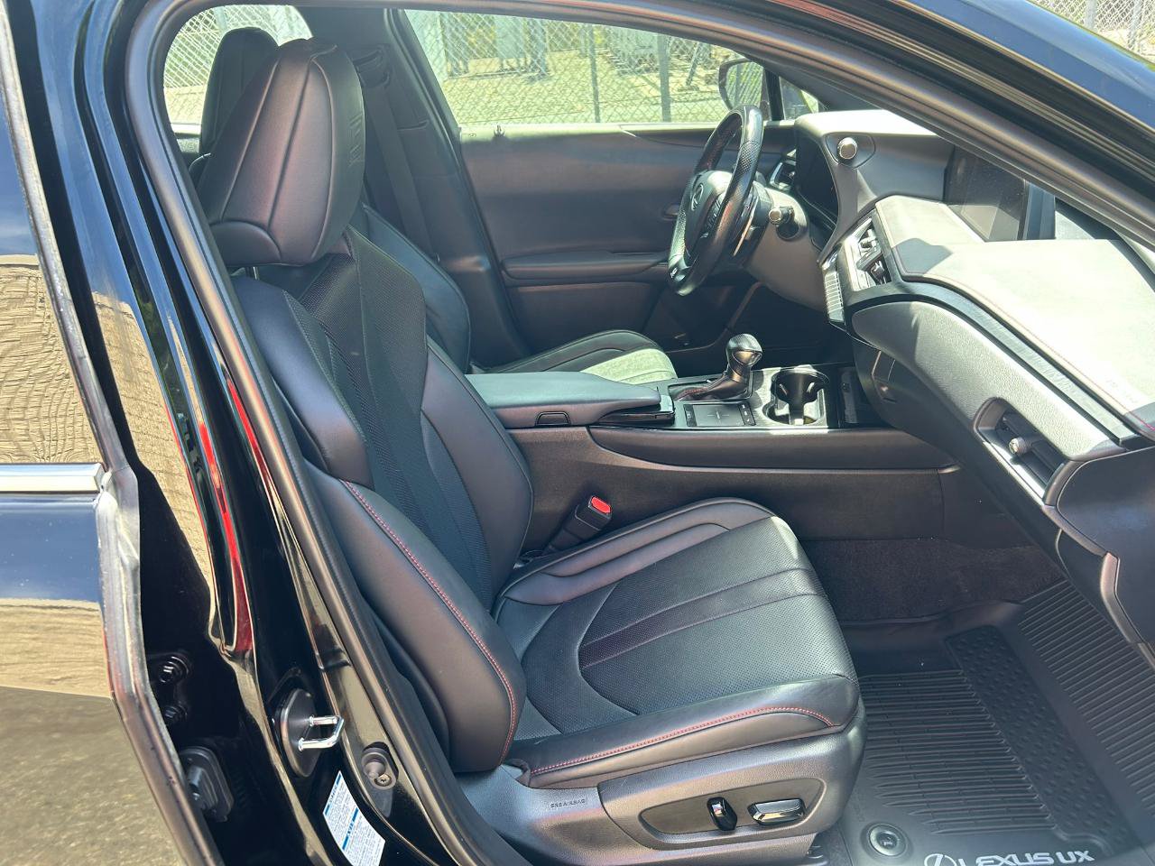 Used 2021 Lexus UX 250h F Sport AWD/4WD image 15