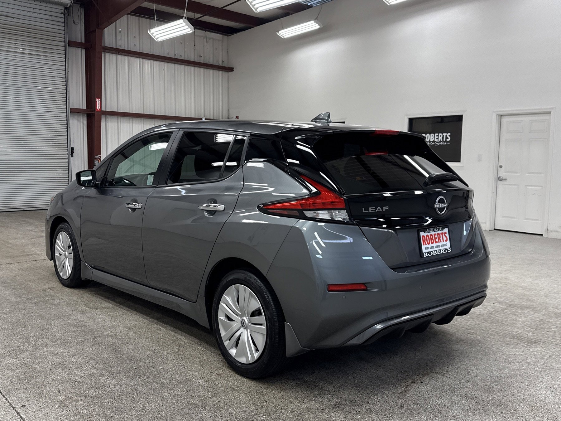 Used 2024 Nissan Leaf S image 15