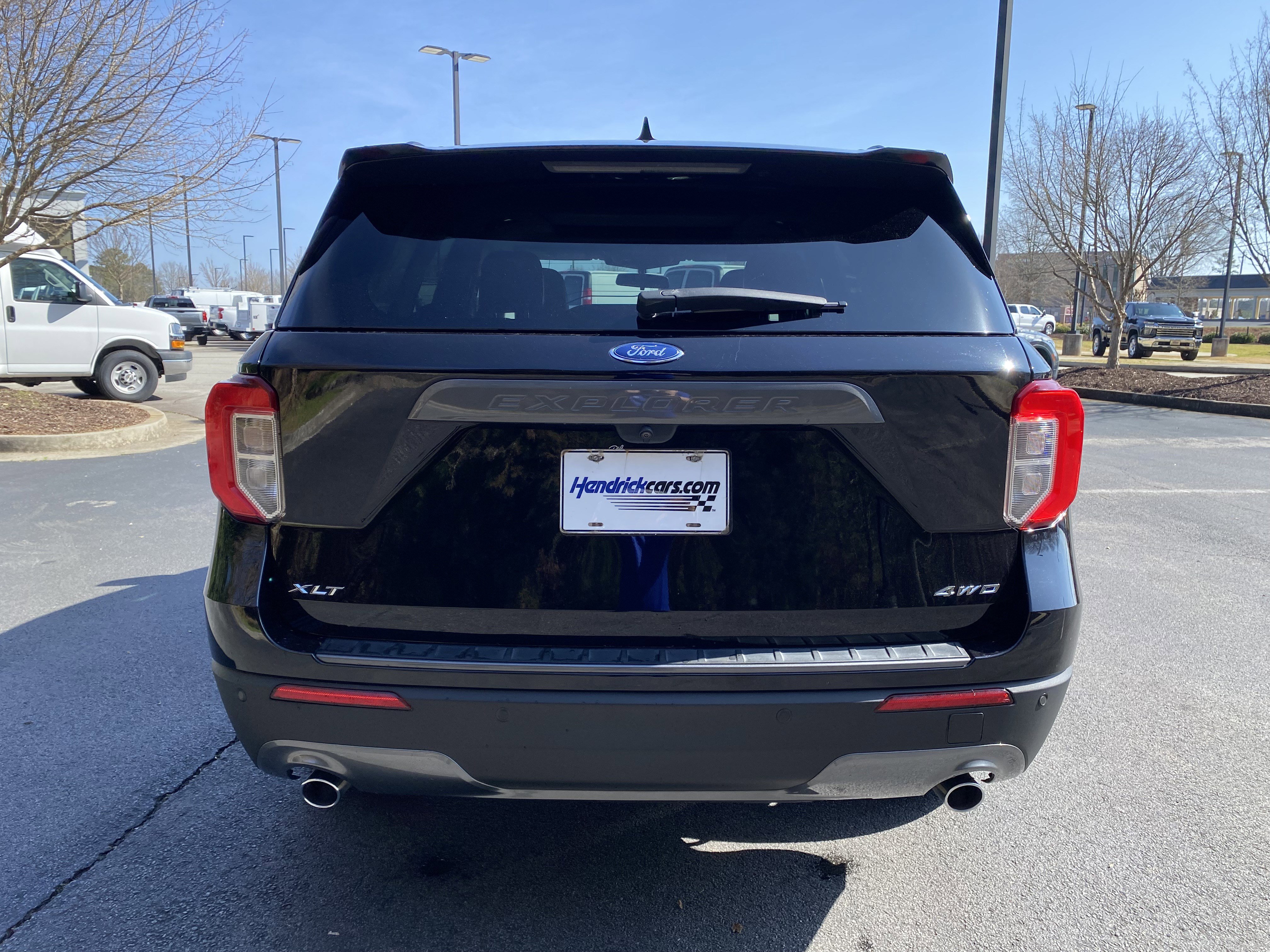 Used 2023 Ford Explorer XLT w/ Equipment Group 202A image 8