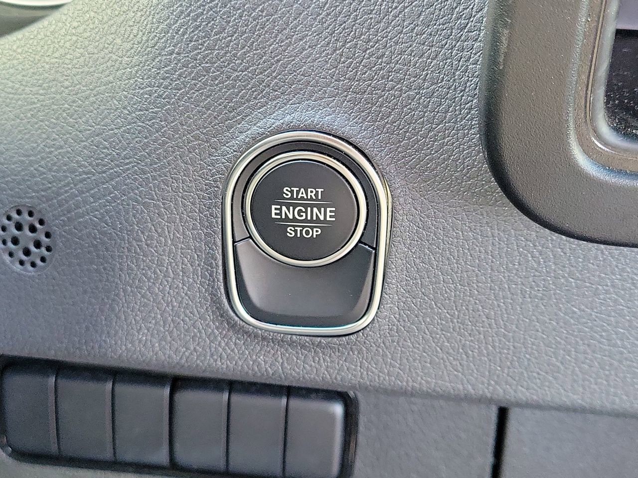 Used 2023 Mercedes-Benz Sprinter 144 Cargo image 18