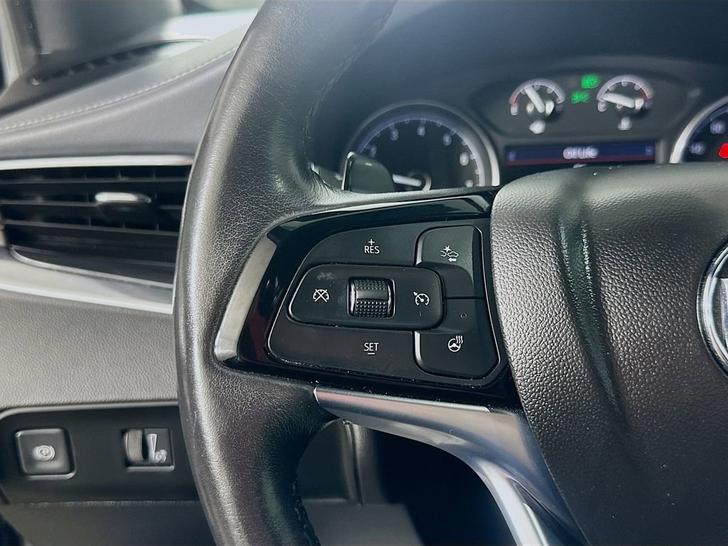 Used 2023 Buick Enclave Essence image 23