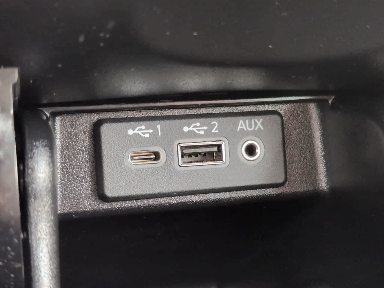 Used 2023 Nissan Maxima Platinum w/ Sport Mat Group FWD image 22