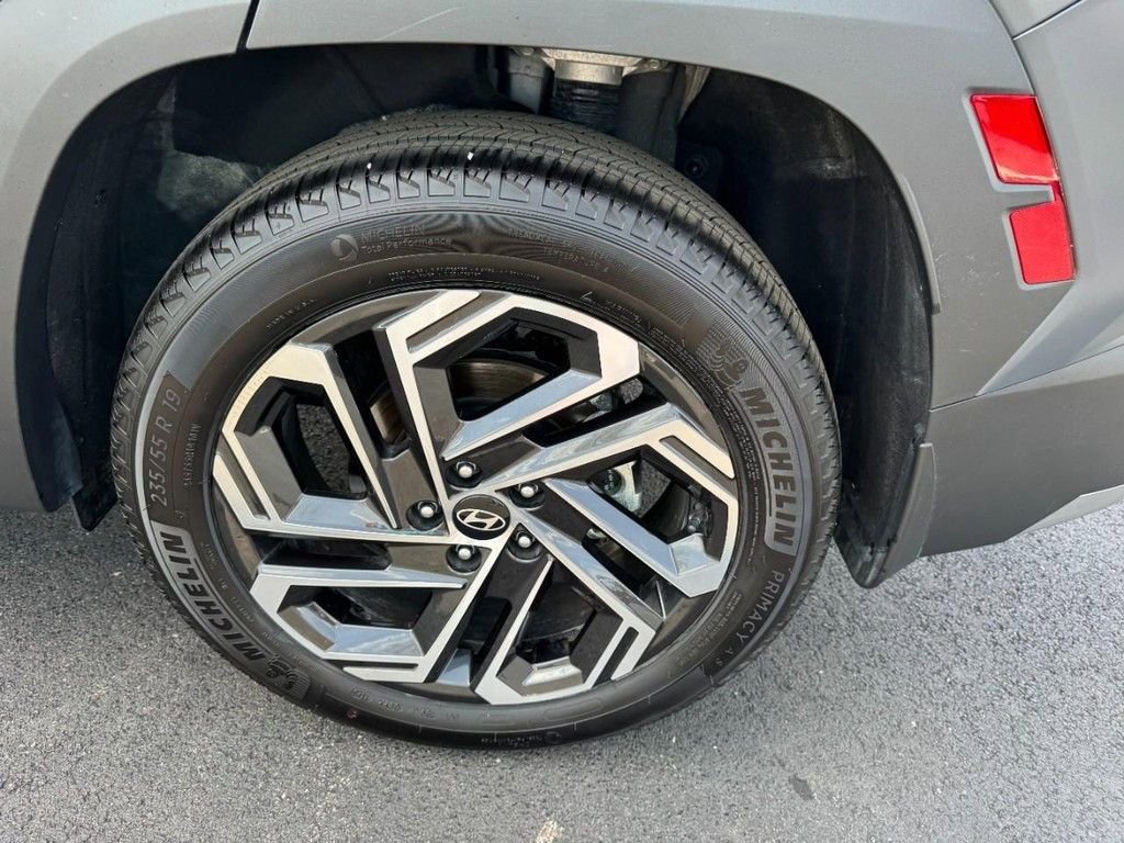 Certified 2025 Hyundai Tucson Limited image 7