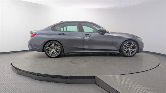 Used 2020 BMW 330i Sedan w/ M Sport Package RWD image 9