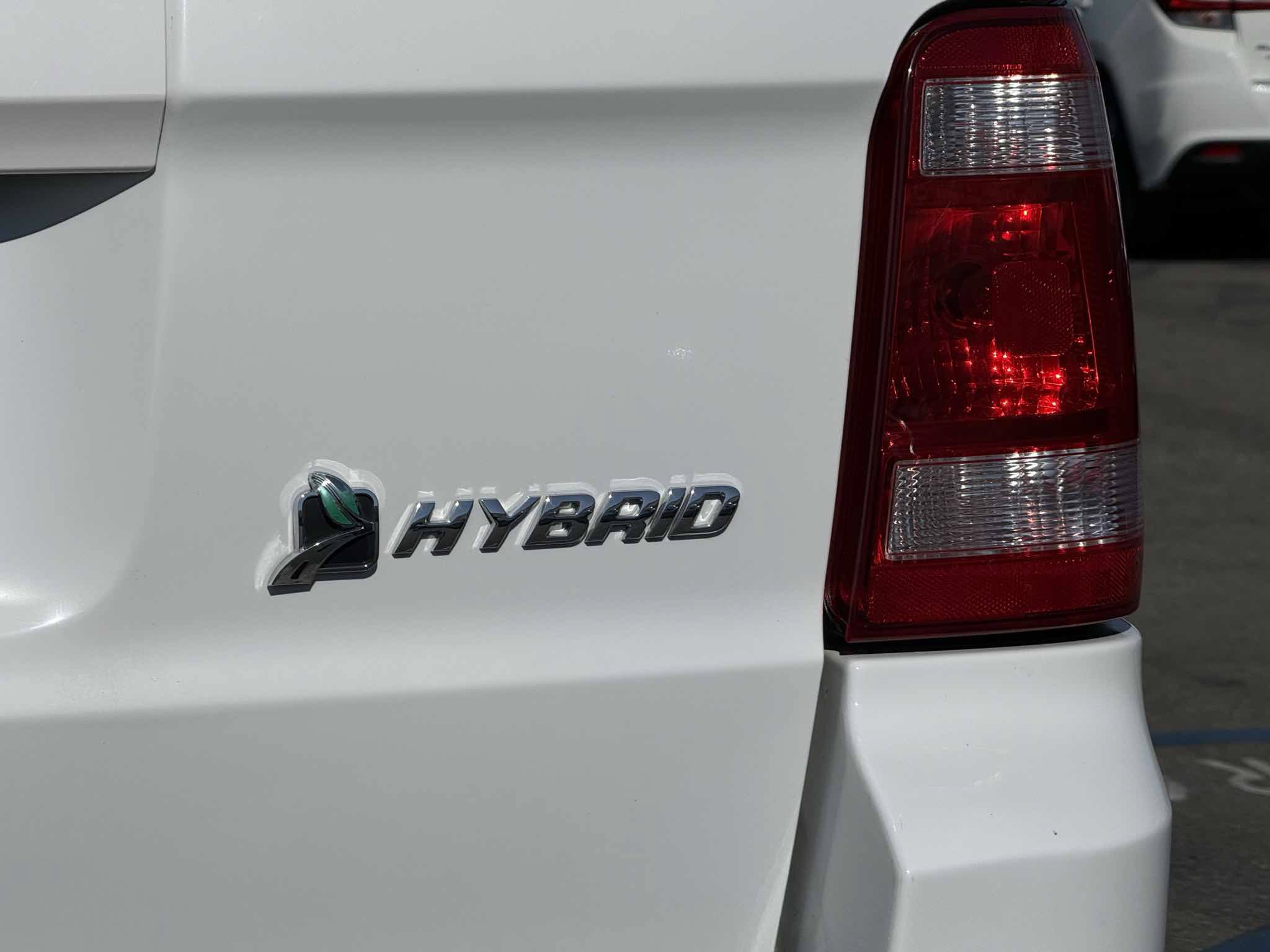 Used 2008 Ford Escape 2WD Hybrid image 9