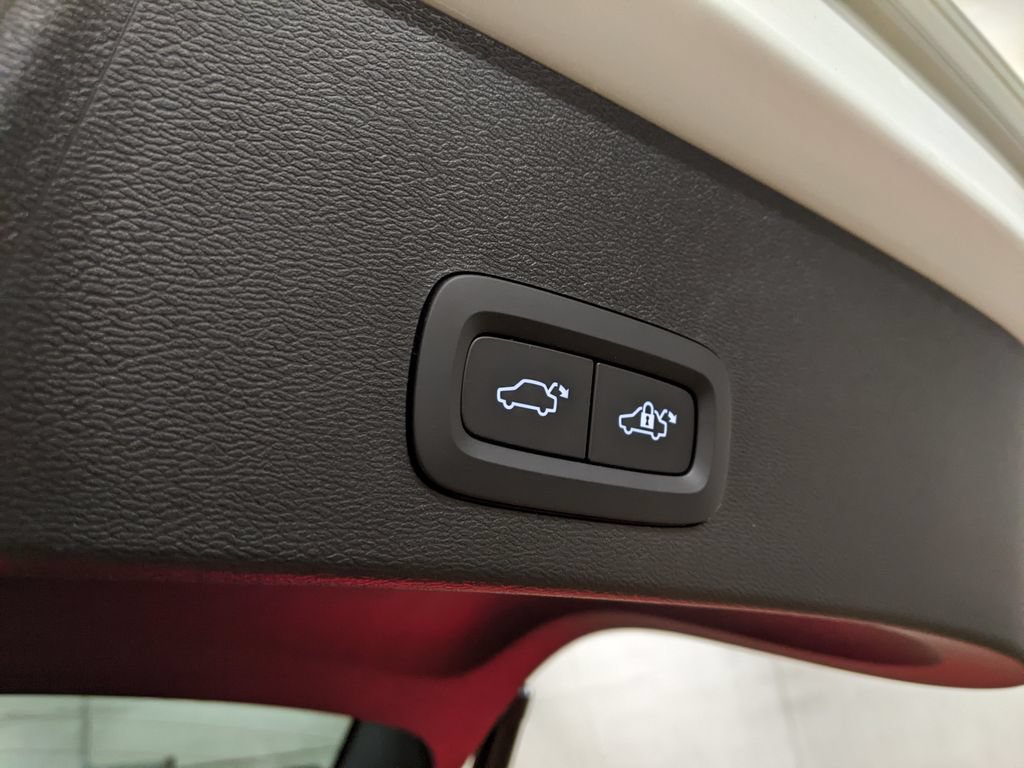 New 2026 Volvo EX40 Plus w/ Climate Package RWD image 29