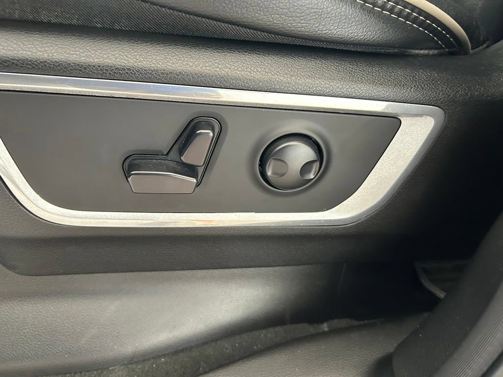 Used 2023 RAM 1500 Laramie AWD/4WD image 46