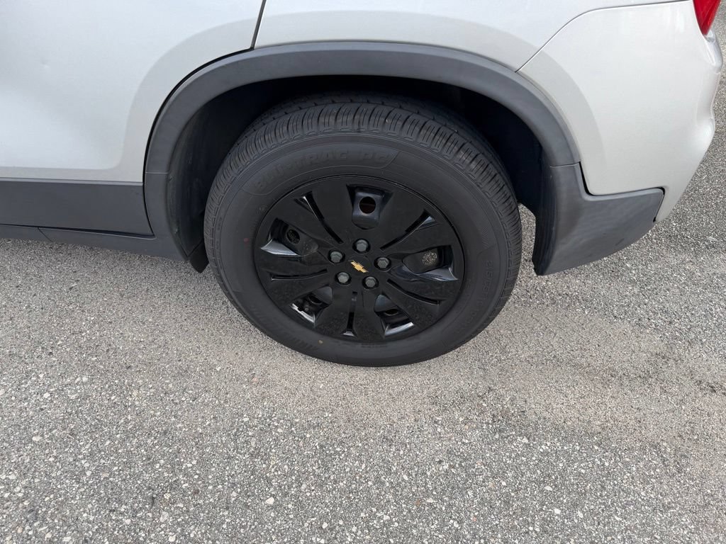 Used 2017 Chevrolet Trax LS FWD image 8