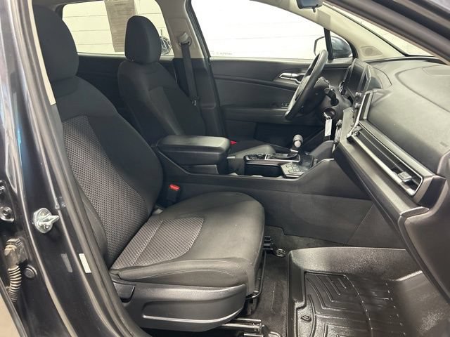 Used 2023 Kia Sportage LX AWD/4WD image 12