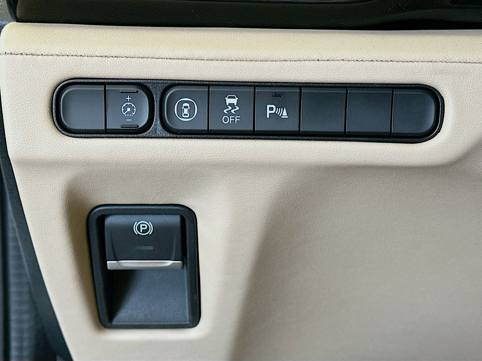 Used 2023 Acura MDX SH-AWD w/ Technology Package image 17