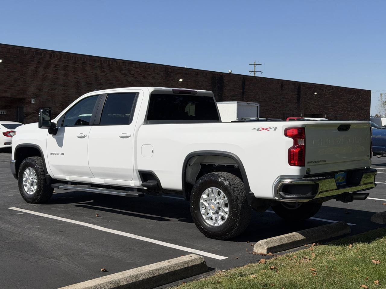 Used 2024 Chevrolet Silverado 3500 LT w/ Convenience Package AWD/4WD image 4