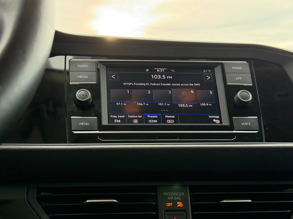 Certified 2024 Volkswagen Jetta S FWD image 17