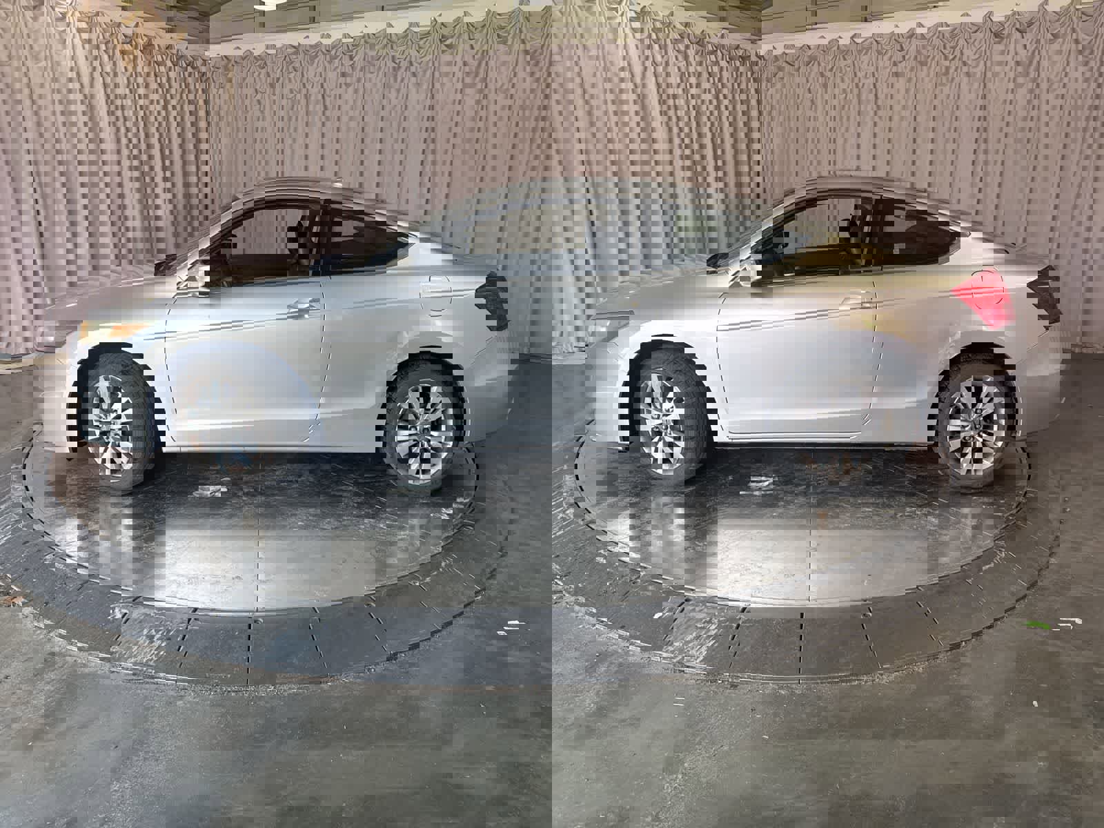 Used 2011 Honda Accord EX-L image 8