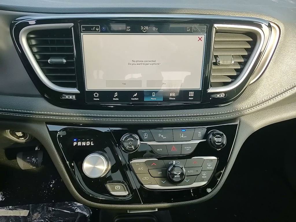 New 2026 Chrysler Pacifica Select image 30