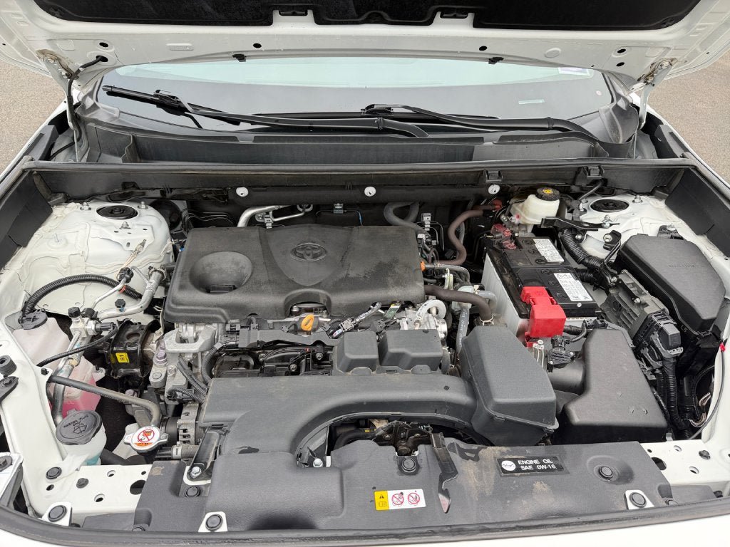 Used 2022 Toyota RAV4 XLE w/ Convenience Package FWD image 29