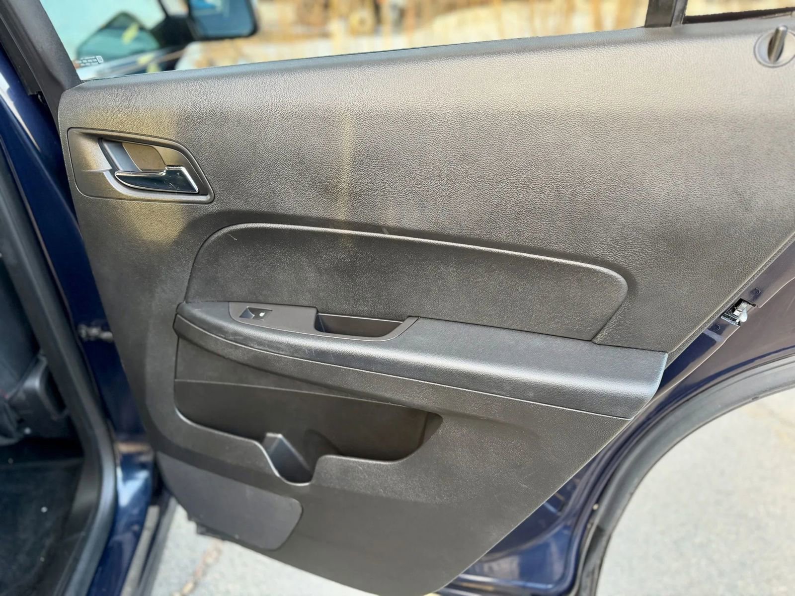 Used 2015 Chevrolet Equinox LT w/ Driver Convenience Package image 21