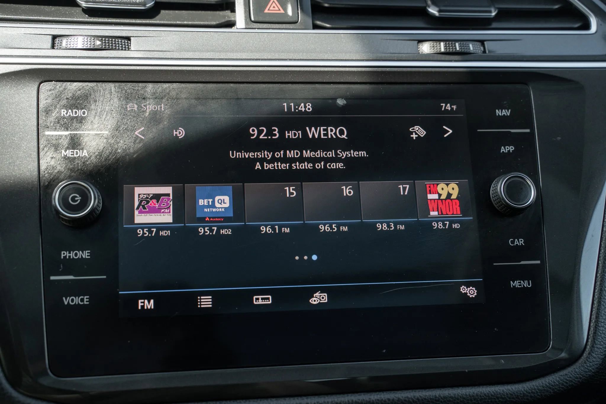Used 2019 Volkswagen Tiguan SEL Premium AWD/4WD image 25