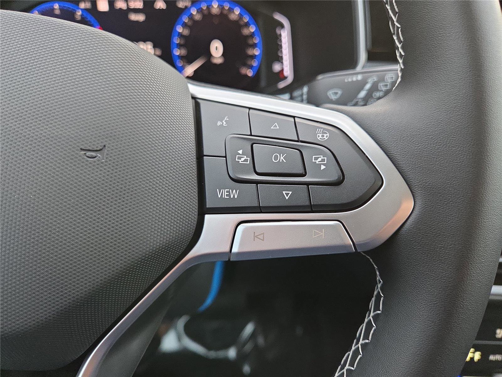 New 2026 Volkswagen Taos SEL image 17