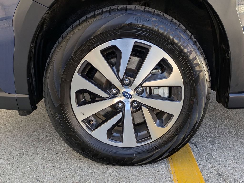 Used 2025 Subaru Outback Premium image 30