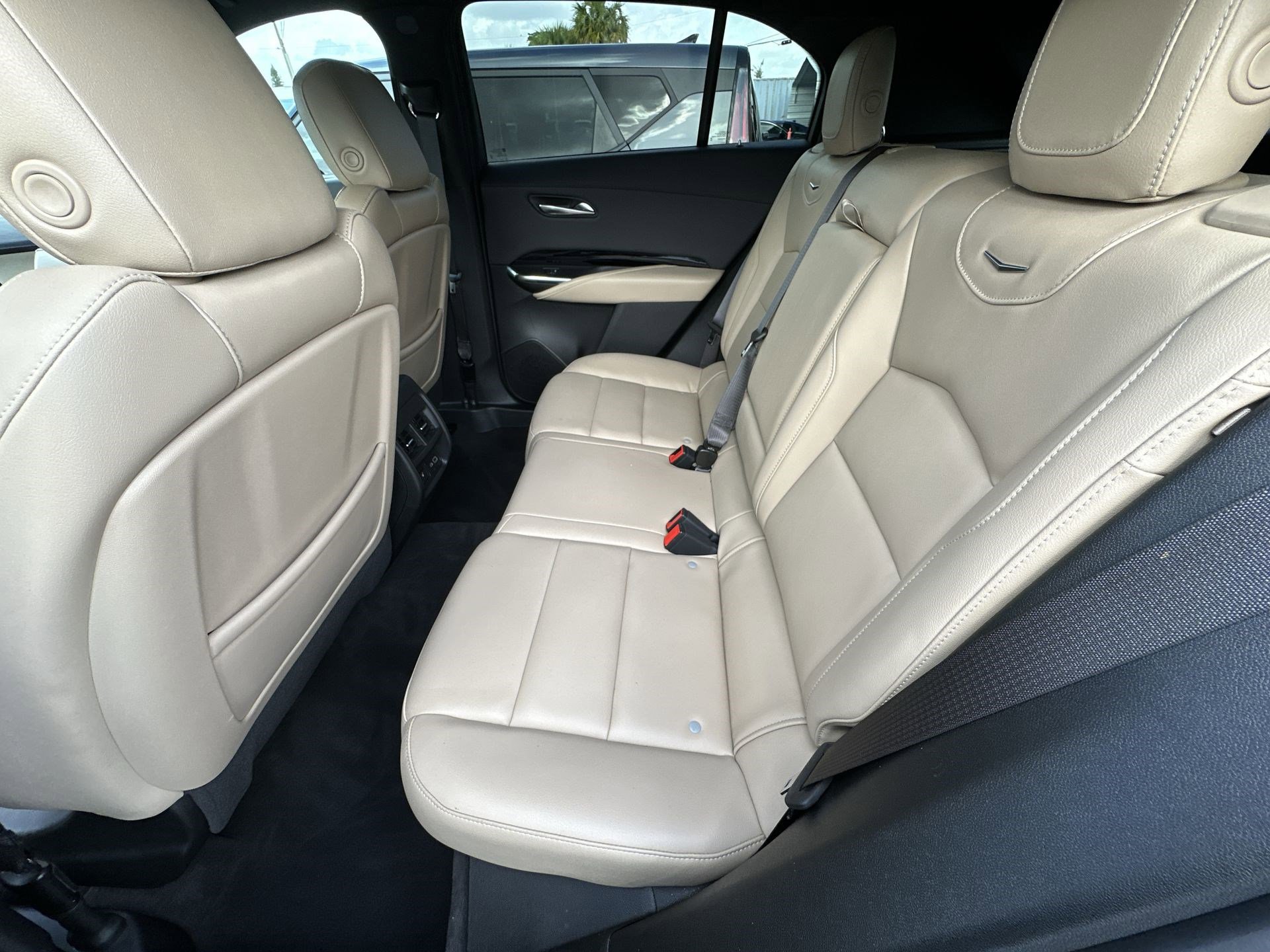 Used 2024 Cadillac XT4 Luxury w/ Cold Weather Package image 27