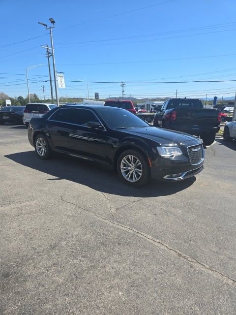 Used 2021 Chrysler 300 Touring L w/ Popular Equipment Group image 3