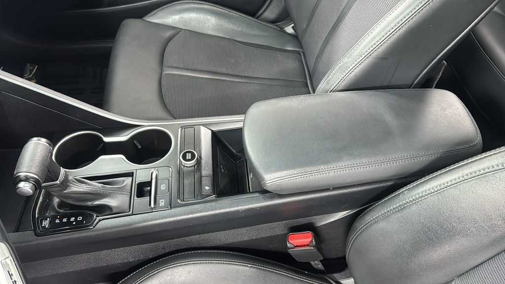 Used 2023 Kia K5 GT-Line image 32