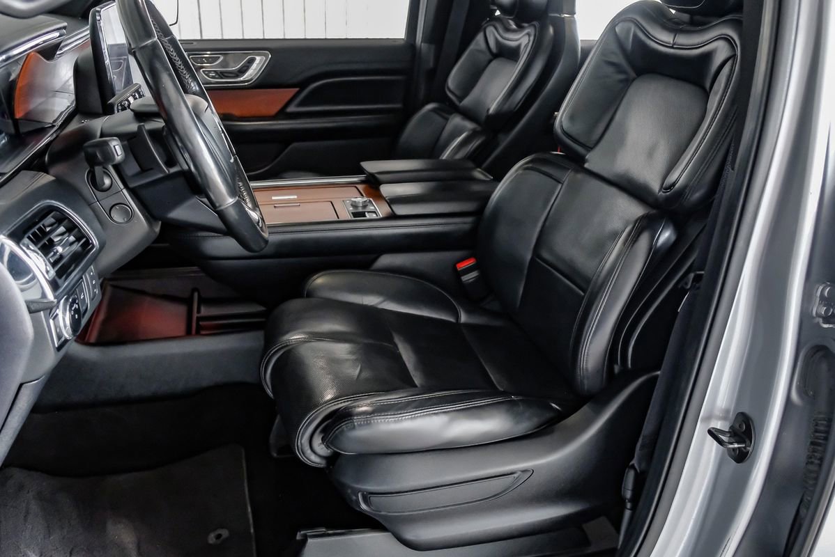 Used 2020 Lincoln Navigator L Reserve RWD image 29