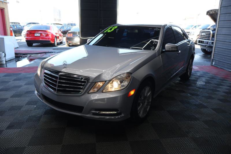Used 2013 Mercedes-Benz E 350 4MATIC Sedan image 3