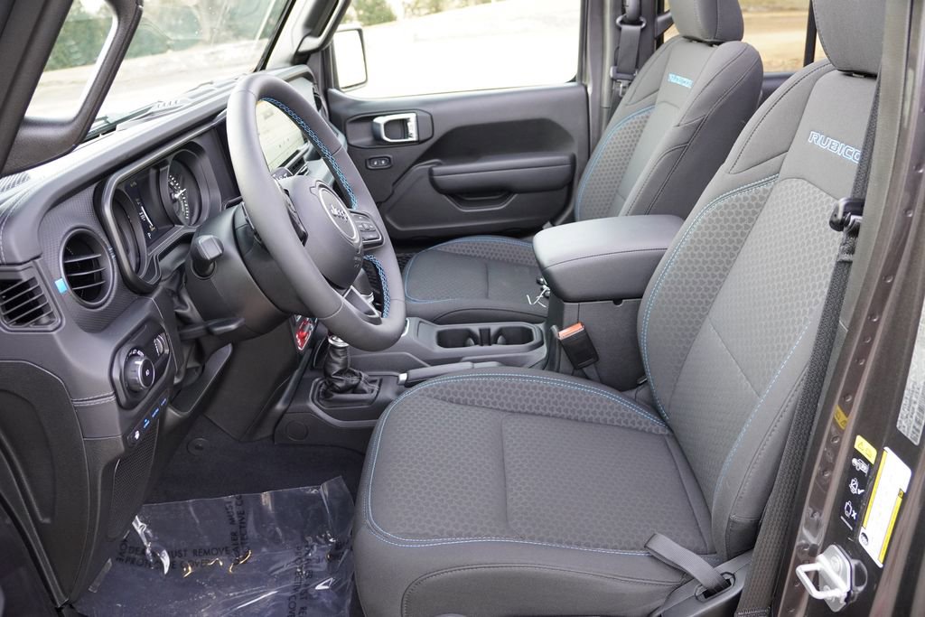 Certified 2025 Jeep Wrangler Unlimited Rubicon 4xe w/ Safety Group image 17