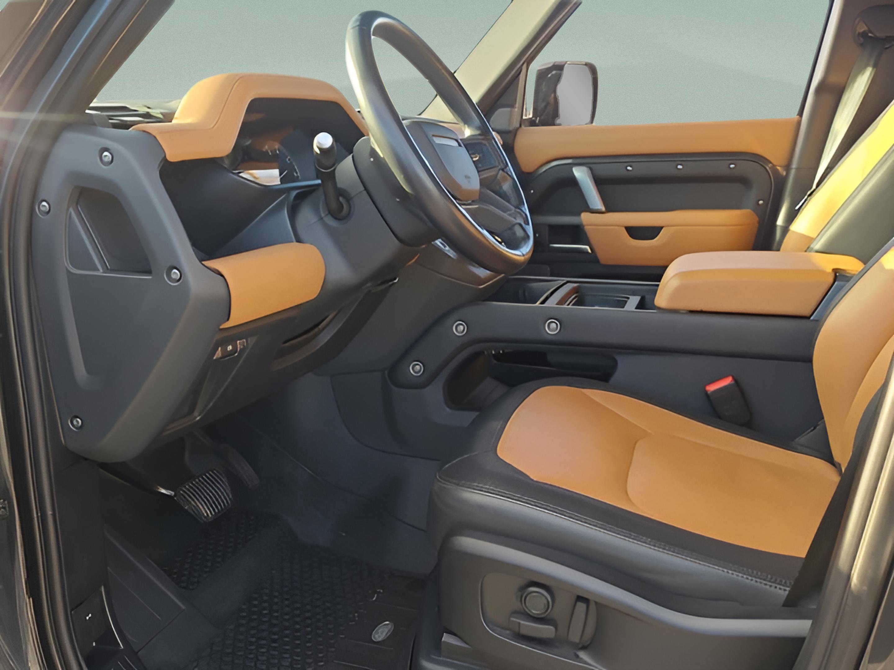 Used 2023 Land Rover Defender 110 X-Dynamic SE image 14