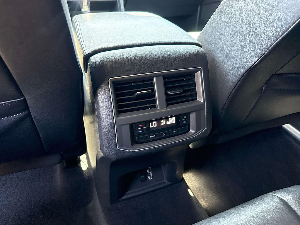 Used 2019 Volkswagen Atlas SE w/ Towing Package FWD image 15