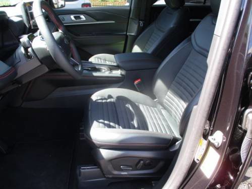 Used 2025 Ford Explorer ST-Line w/ Premium Package image 10