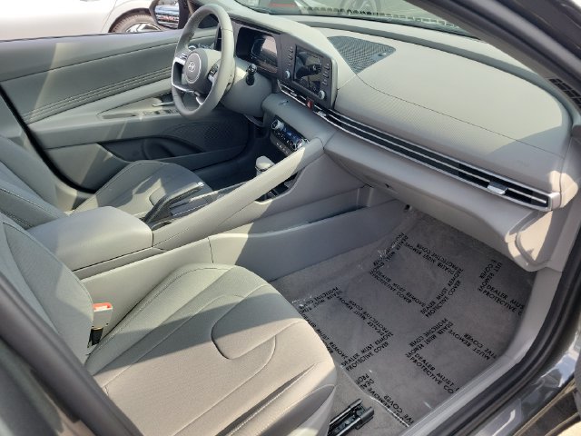 New 2026 Hyundai Elantra Sport FWD image 20