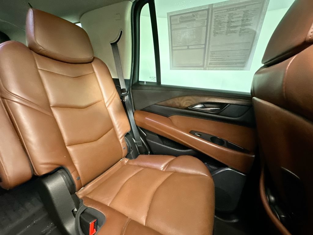 Used 2020 Cadillac Escalade Premium Luxury AWD/4WD image 14