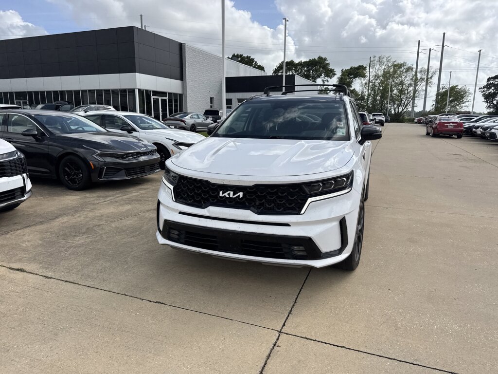 Used 2023 Kia Sorento SX image 4