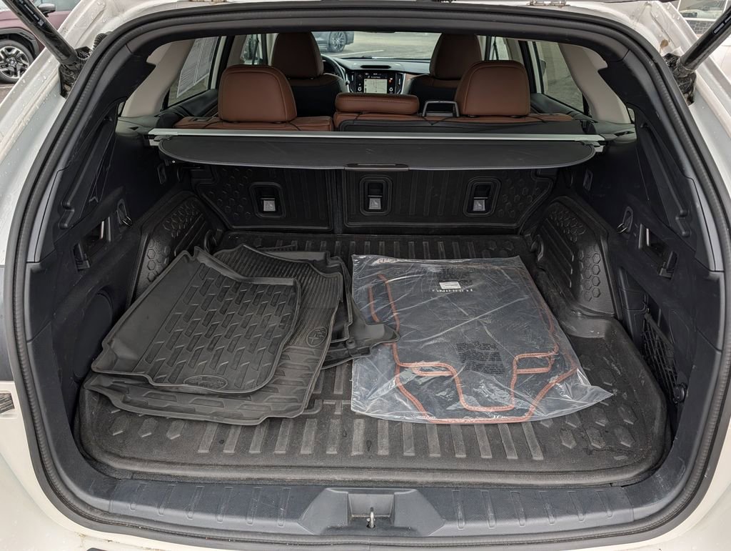 Used 2022 Subaru Outback Touring image 18