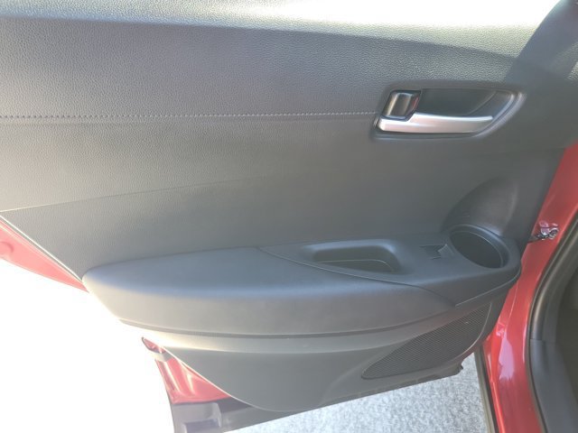 Used 2023 Toyota Corolla Cross XLE w/ Convenience Package FWD image 14