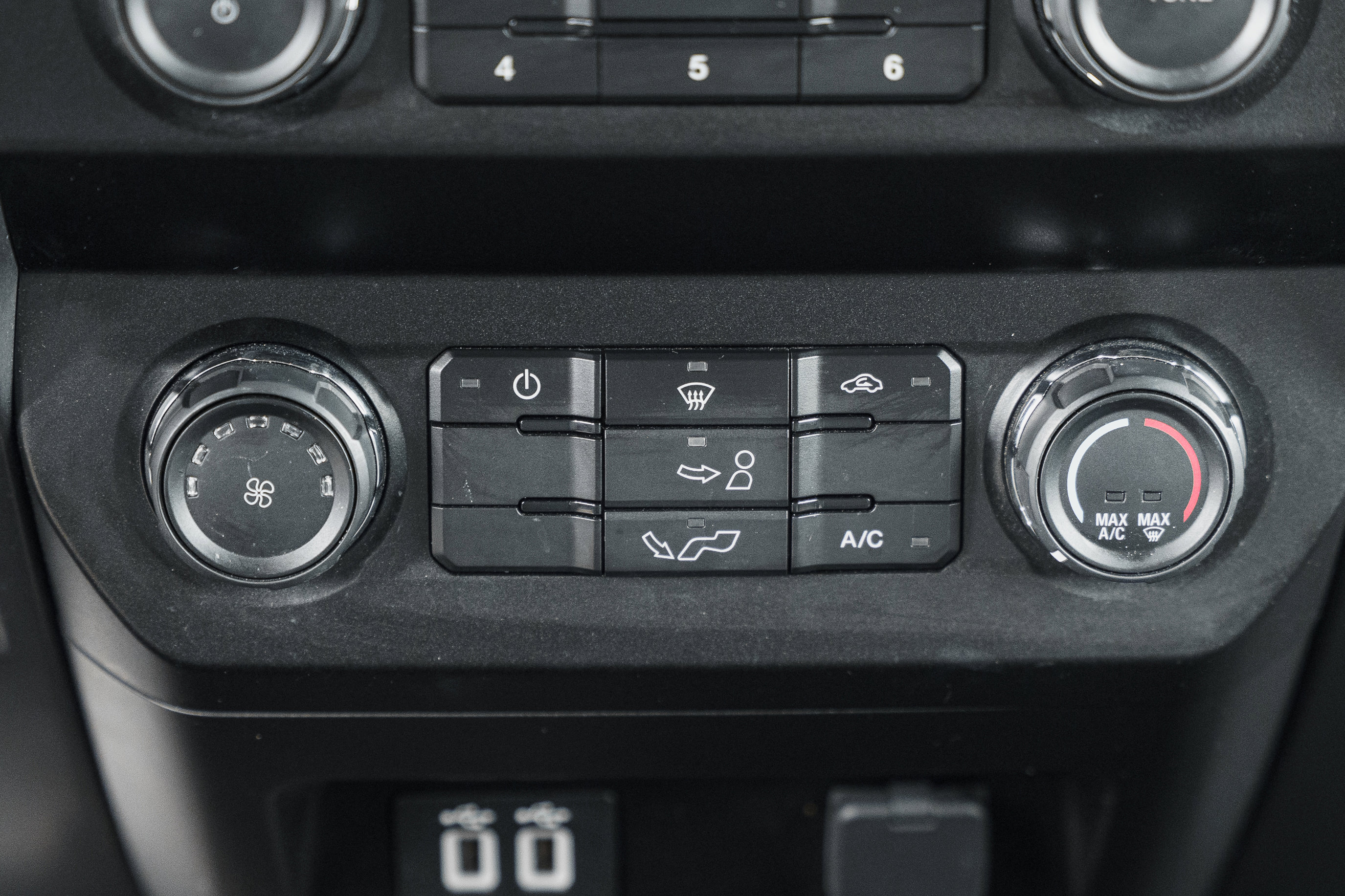 Used 2020 Ford F150 XLT w/ Trailer Tow Package image 11