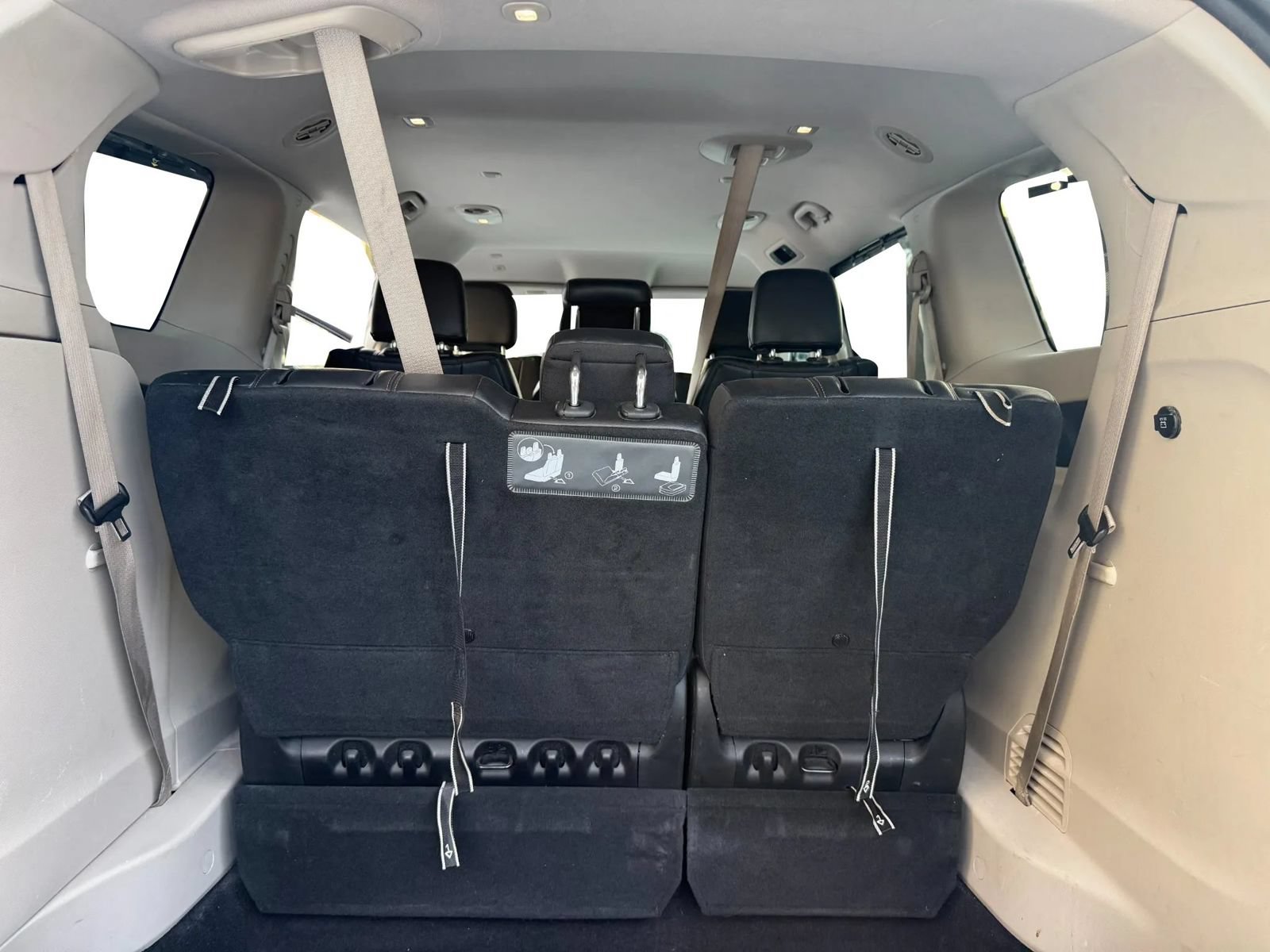 Used 2018 Chrysler Pacifica Touring-L FWD image 23
