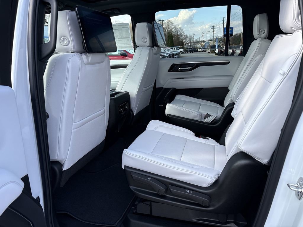 New 2026 Chevrolet Suburban Premier image 27