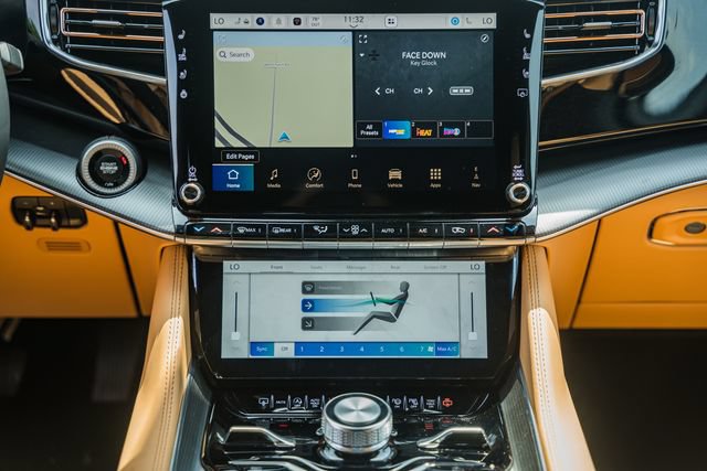 New 2026 Jeep Grand Wagoneer Summit AWD/4WD image 32