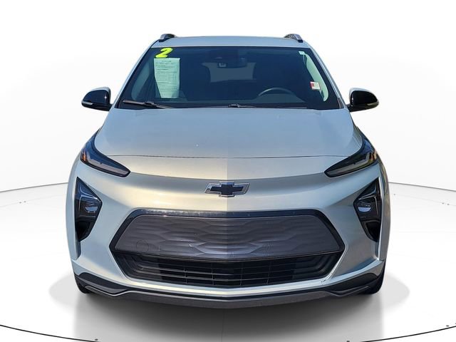 Used 2022 Chevrolet Bolt EUV LT w/ Convenience Package FWD image 2