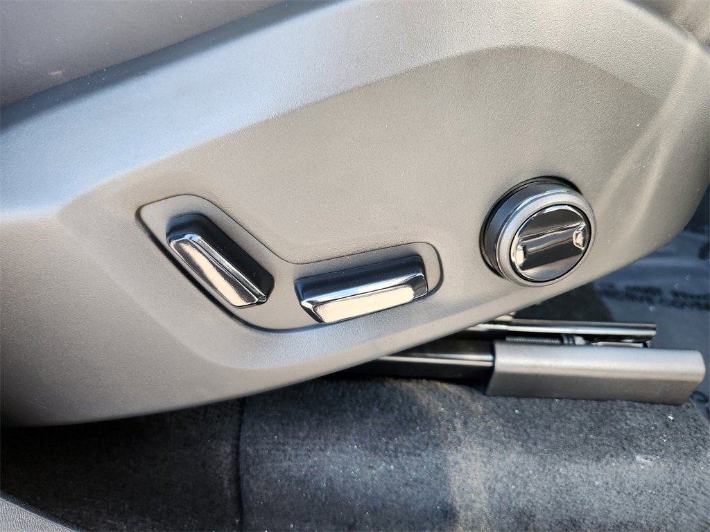 New 2026 Volvo XC90 B5 Core w/ Protection Package image 19