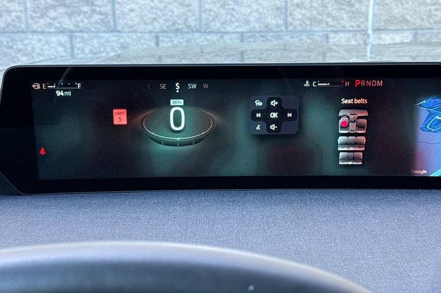 Used 2025 Ford Expedition Active AWD/4WD image 32